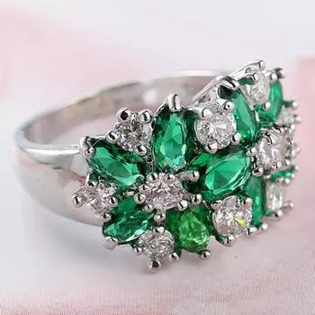 Женское обручальное кольцо со стразами на костяшке пальца 7 зелёный