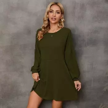 Женское однотонное трикотажное платье с круглым вырезом и длинными рукавами с карманами L армия зеленый
