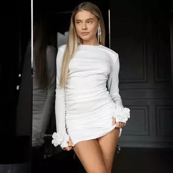 Женское осеннее однотонное платье с круглым вырезом, цветочным принтом, длинными рукавами, плиссированное, облегающее, с запахом и бедрами S белый