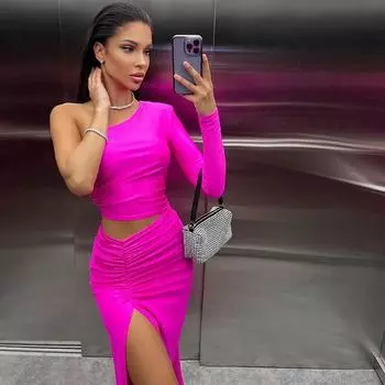 Женское осеннее платье с длинным рукавом и открытыми плечами, облегающее облегающее однотонное длинное платье S чёрный