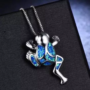 Женское ожерелье из лягушки, ювелирные изделия из искусственного камня, легкие, универсальные, долговечные зелёный