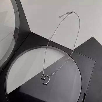 Женское ожерелье с подвеской в виде полого сердца, регулируемая длина, мягкий стиль, однотонная гальванизированная шея