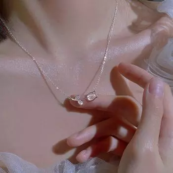 Женское ожерелье, ювелирное украшение, серебристый сплав, ожерелье-тюльпан, модный хрустальный кулон, стразы, креативные аксессуары серебряный