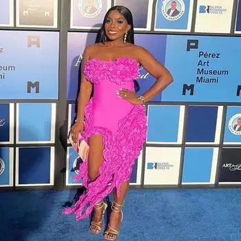 Женское платье без бретелек, однотонное, сексуальное, с асимметричной бахромой и высоким разрезом S белый