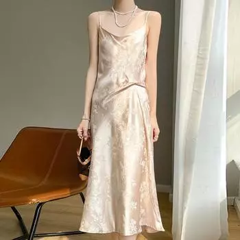 Женское платье-халтер из жаккарда на весну и лето с воротником-стойкой, демонстрирующим темперамент платья средней длины M шампанского