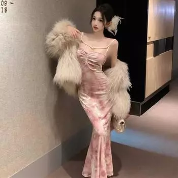 Женское платье-подтяжка Celebrity с принтом тай-дай и жемчугом S