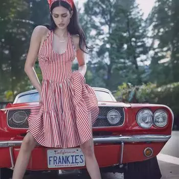 Женское платье с бретелью через шею в европейском и американском стиле 2024 года M белый