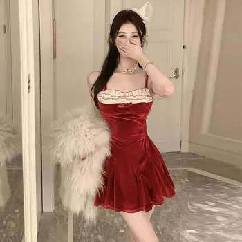 Женское платье с красными бретелями и бархатными тонкими бретелями S красный