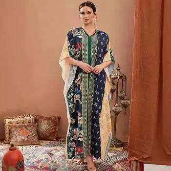 Женское платье свободного кроя с рукавами «летучая мышь» и капюшоном S разноцветный