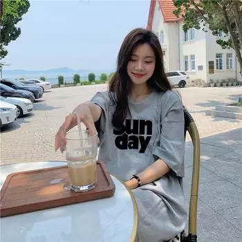 Женское повседневное платье-футболка Temperament с принтом в виде букв, длинное летнее платье с разрезом M белый