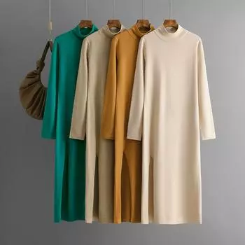 Женское ребристое трикотажное платье с длинным рукавом и воротником-стойкой, свободный крой, разрезы по бокам, осеннее элегантное платье-свитер с высоким воротом, однотонное трикотажное платье миди для женщин One Size чёрный