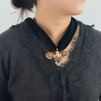 Женское ретро-колье с подвеской в виде пчелы чёрный