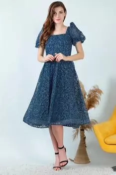 Женское серебристое вечернее платье длины миди с объемными рукавами