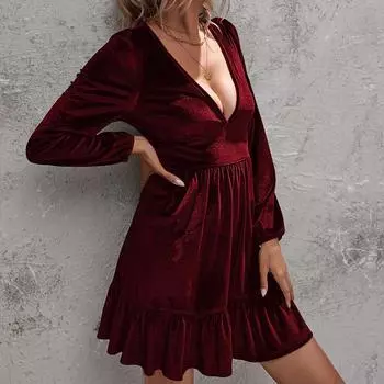 Женское темно-зеленое черное бархатное платье с глубоким v-образным вырезом и объемными рукавами с рюшами по краям XS бордовый