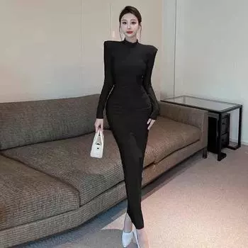 Женское темпераментное элегантное полуводолазное платье с подкладкой на плечах S чёрный