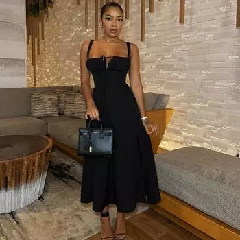 Женское темпераментное однотонное облегающее платье с разрезом на груди со шнуровкой без рукавов S чёрный