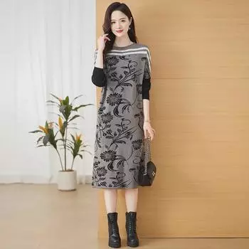 Женское трикотажное платье-свитер с ретро-принтом - коллекция осень/зима 2024 г. L