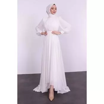 Женское вечернее платье с хвостом