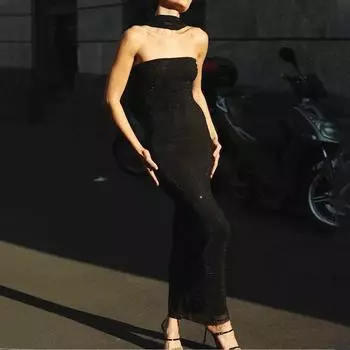 Женское зимнее сексуальное платье с узким вырезом и декоративной лентой S чёрный