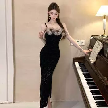 Женское знаменитое сексуальное кружевное платье с цветочным принтом и подтяжками S чёрный