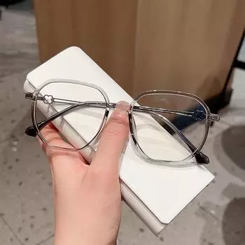 Женственные очки в многоугольной оправе TR90 могут быть оснащены степенью.