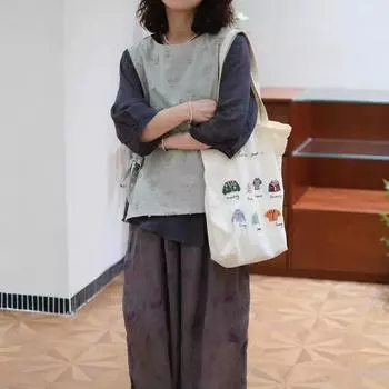 Жилет без рукавов с объемной вышивкой и завязками по бокам от Johnature Forest Pure Layered Sweet без рукавов