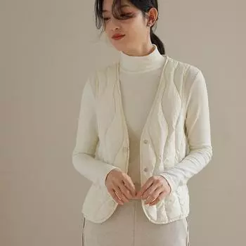 Жилет женский пуховый короткий зимний легкий и приталенный теплый жилет с V-образным вырезом жилет жилет жилет с основанием и внутренней майкой жилет S чёрный