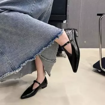 Zhini, European station women s shoes 25 spring and summer fashion T-band soft oil wax tire pointed head flat heel pointed head single shoes 35