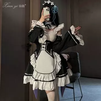 Жизнь в другом мире с нуля Рамрем выступает в роли японской двумерной женщины-аниме-костюмера S