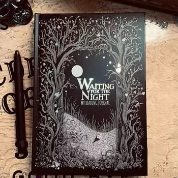 Журнал для чтения «В ожидании ночи» Четкая печать Гладкое письмо Плотная бумага Твердый переплет Ленточный переплет Маркеры Ретро Готический стиль Литературный чёрный