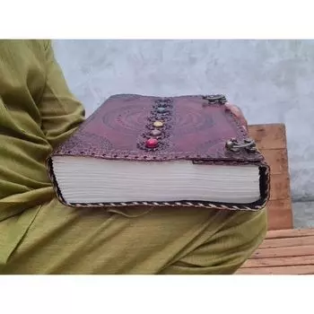 Журнал из толстой кожи на 600 страниц, большой кожаный блокнот из семи камней, пустая книга ручной работы, альбом для рисования, рождественский подарок, журнал мечты, гримуар 10 x 13 in коричневый