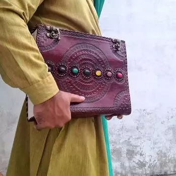 Журнал из толстой кожи на 600 страниц, большой кожаный блокнот из семи камней, пустая книга ручной работы, альбом для рисования, рождественский подарок, журнал мечты, гримуар 10 x 13 in коричневый