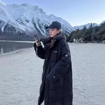 Зима 2024 года, новая длинная одежда до колена с хлопковой подкладкой, женская корейская версия, свободная утолщенная одежда с хлопковой подкладкой, куртки с капюшоном и хлопковой подкладкой S чёрный