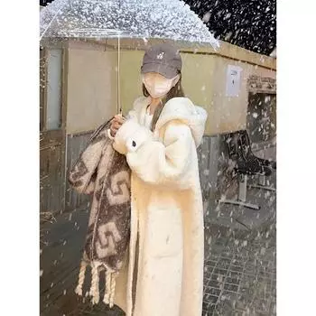 Зима 2024 года, новое флисовое утолщенное свободное пальто с капюшоном, маленькое ароматное, среднее и длинное, из овечьей шерсти S