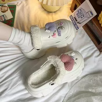 Зима 2024 года, новые женские модные милые декоративные сабо, плюшевые теплые сандалии, уличные тапочки на платформе, пляжные теплые тапочки 35 чёрный