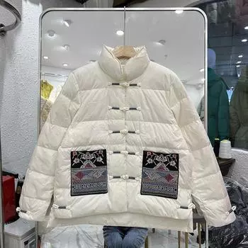 Зима 2024 года, новый этнический стиль, литературный и ретро вышитый пуховик, однотонная вышитая куртка свободного кроя для женщин M розы красного