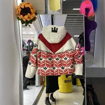 Зима 2024 года, новый тренд, уменьшающий возраст, пуховик с капюшоном и принтом, модная повседневная короткая куртка S (90-62.5 kg) белый