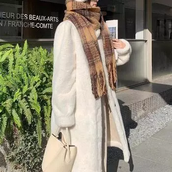 Зимнее новое пальто из овечьей шерсти 2024 года, женское, средней и длинной длины, с утолщенным мехом, интегрированное меховое норковое бархатное пальто S is recommended to be within 52.5 kg. бежевый