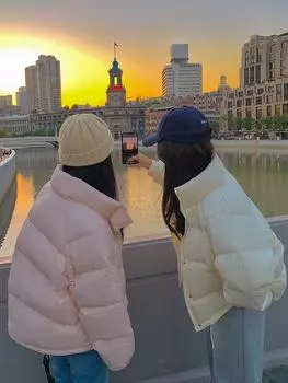 Зимнее популярное пальто из белого утиного пуха для маленьких мужчин, утолщенное в этом году, Jiu er Su, новый модный короткий пуховик 2024 года для женщин S 80-60kg кремовый