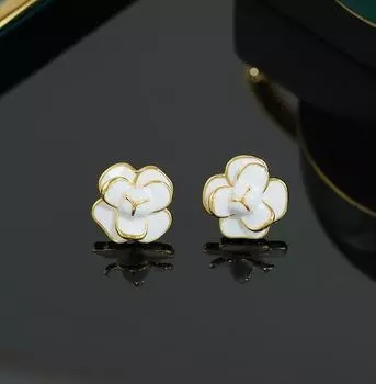 Зимние эмалевые цветные капельные масляные серьги-гвоздики Camellia, маленькие темпераментные серьги High Sense, ретро-серьги 18K белый
