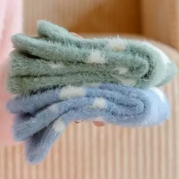Зимние носки для женщин, теплые, пушистые, средней толщины, толстые, термостойкие, мягкие, кораллового флиса, для сна, короткие, с рисунком звезды