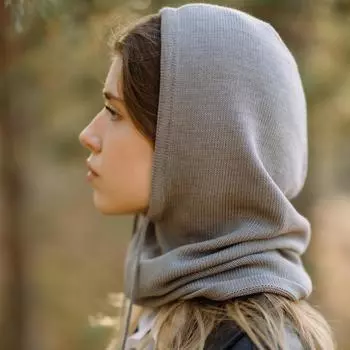 Зимние однотонные вязаные шапки для женщин, вязаная шапка-балаклава с завязками, теплая шапка-шарф с капюшоном, мягкая, удобная, повседневная, модная шапка one size коричневый