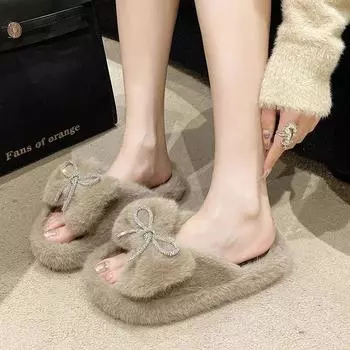Зимние пушистые тапочки женские домашние меховые тапочки 2024 новые домашние тапочки женские плоские удобные пушистые шлепанцы нескользящая подошва 35 покинуть белый
