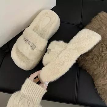 Зимние пушистые туфли на толстой подошве, женская обувь 2024 года, новый нишевый дизайн, стразовый акцент, одно слово, хлопковые тапочки для женщин 34