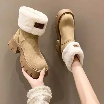 Зимние сапоги на толстой подошве 2024 года, сапоги до середины голени с начесом, женские туфли на танкетке, теплые сапоги с толстой подошвой, увеличивающие рост 35 чёрный