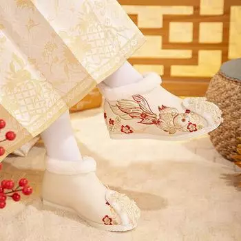 Зимние теплые ботинки для женщин, нескользящие вышитые полусапожки на платформе с подкладкой из искусственного меха, удобные женские короткие ботинки для ходьбы с пушистым верхом 34 красный