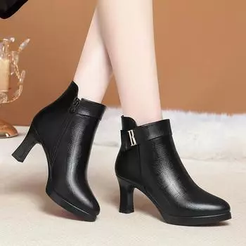 Зимние теплые женские сапоги с металлическими украшениями, черные, с острым носком, на квадратном каблуке, лаконичные, офисные, мягкие, кожаные, на толстой подошве, с противоскользящей подошвой 35(Foot22.5cm)