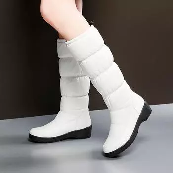 Зимние утолщенные бархатные сапоги женские средние и короткие нескользящие водонепроницаемые зимние сапоги модные морозостойкие теплые ботинки свободные 35 чёрный