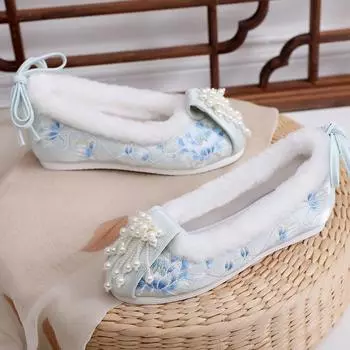 Зимние женские меховые теплые ботинки на плоской подошве с жемчужной аппликацией, винтажные китайские свадебные туфли на платформе с плюшевой подкладкой, обувь Hanfu 34 светло-синий