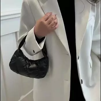 Зимние женские сумки-тоут и сумки-тоуты. Вместительные сумки с хлопковой подкладкой и верхней ручкой. Стеганая сумка-хобо с ромбовидным узором. 19.5x10.5x5.5cm чёрный